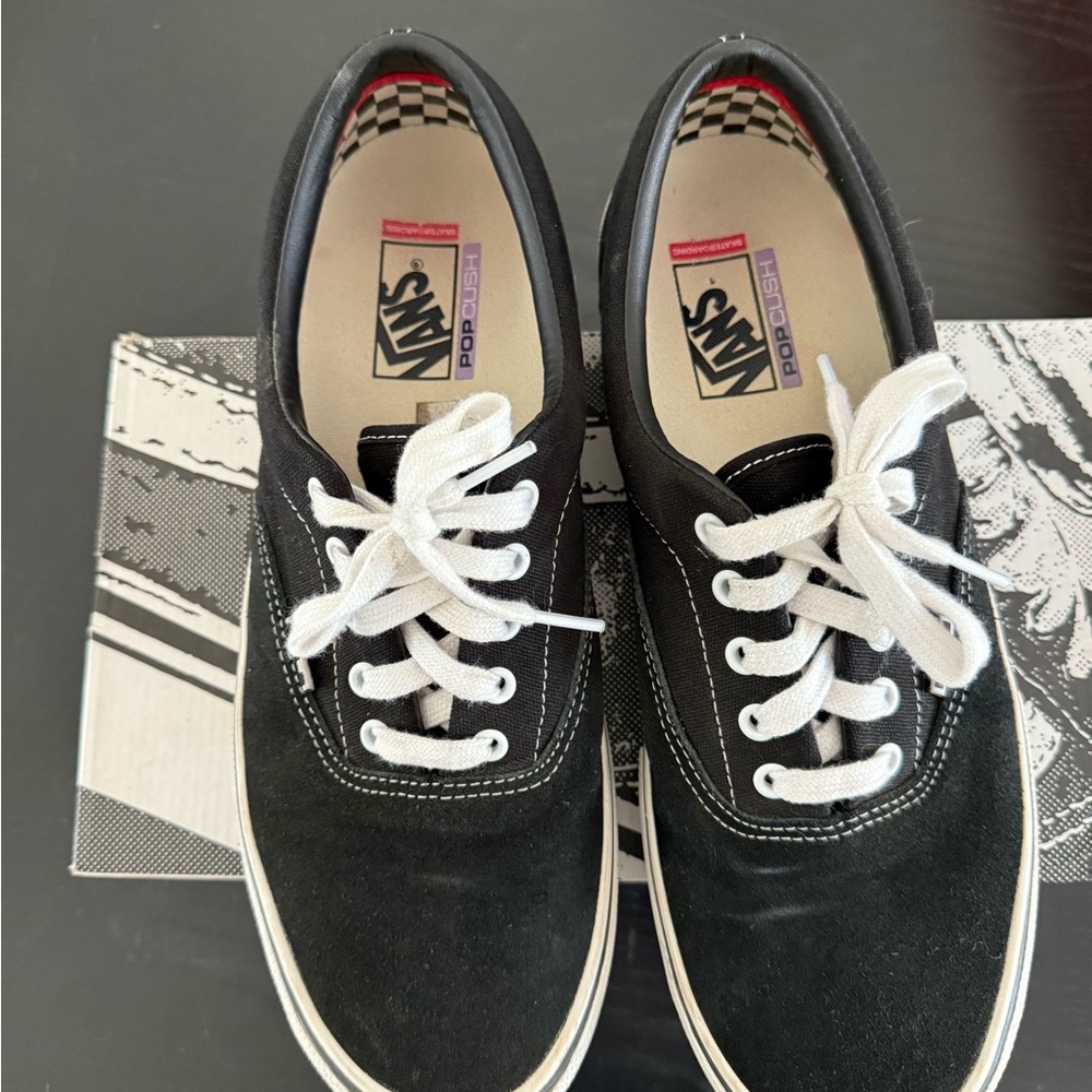 Vans Men's Black and White Sneakers